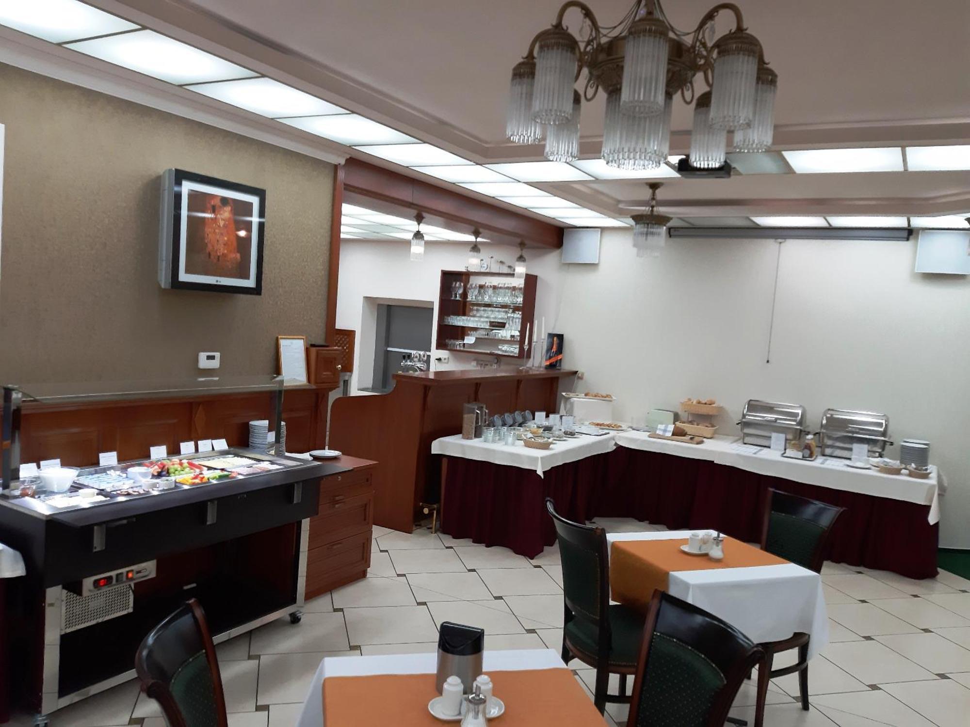 Hotel Gold Chotoviny Ngoại thất bức ảnh